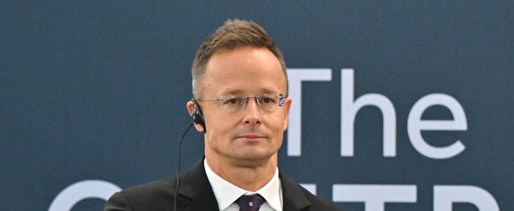 Kiderült az igazság Szijjártó Péter Kim Dzsongunnal közös fényképéről, megválaszolta végre a millió dolláros kérdést