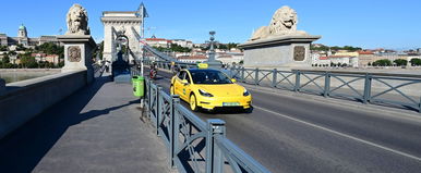 Milliós fizetésért sztrájkolnak a taxisok? Leleplezzük, valójában mennyi pénzt visznek haza havonta