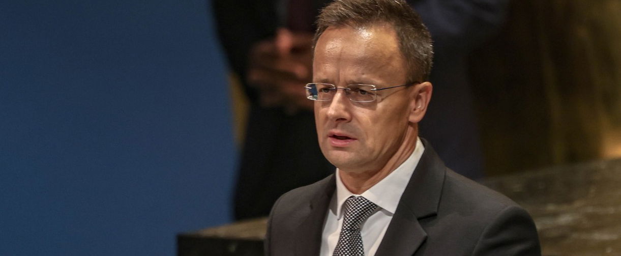 Megtalálták Szijjártó Péter érettségi tablófotóját, ekkora változást még nem láttál