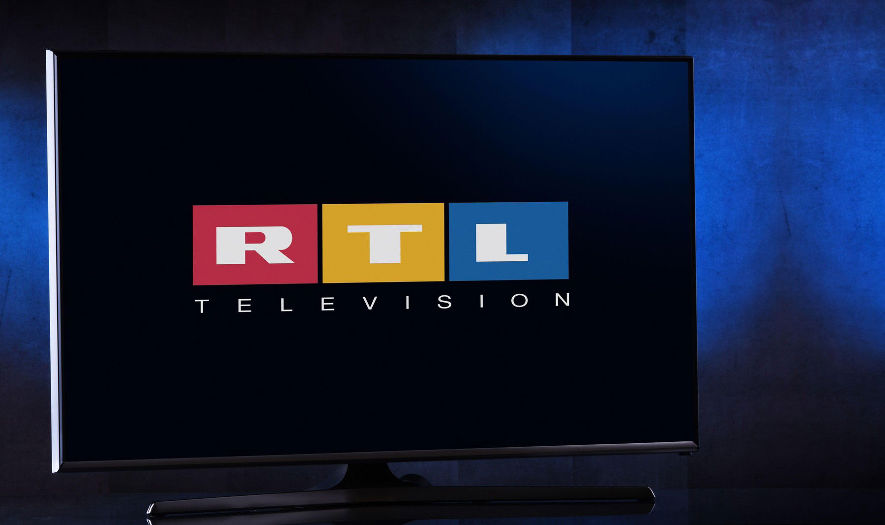 Váratlan dolog szakította meg az RTL Híradóját élő egyenes adásban, a híradós mondja el a különleges alkalom körülményeit