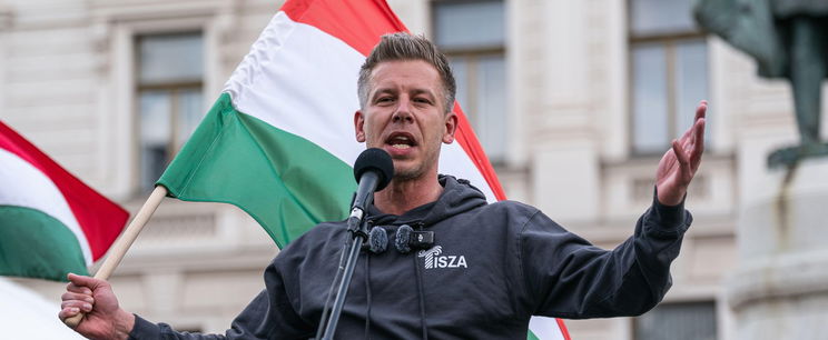 Szokatlan dolog történik a Tisza Párt rendezvényén és a Békemeneten október 23-án, azonnal elindul majd az üzengetés képekkel