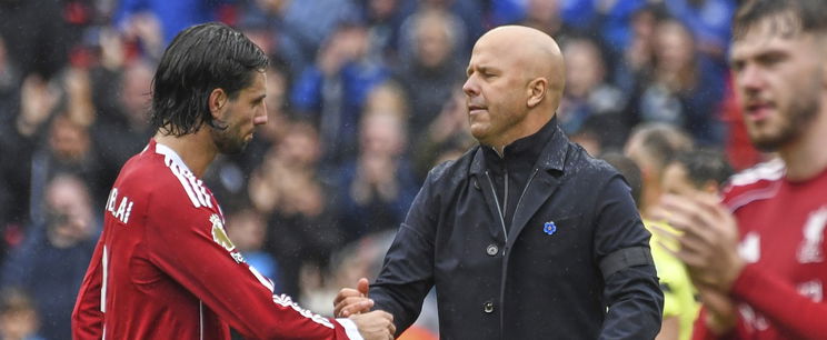 Súlyos döntés született Liverpoolban, Arne Slot-tal olyan történt, ami teljesen váratlan