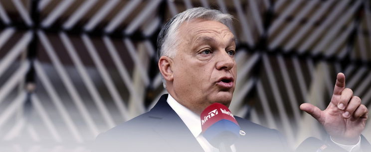 Rendkívüli lesivideó jött Orbán Viktor repülőútjáról, különös szöveg megy a háttérben