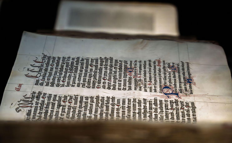 2 brutális szót használ a magyarokra egy 1000 éves keleti irat, totálisan idegen az elnevezés