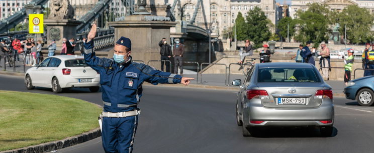 156 ezres bírságot vághatnak a magyarokra, egyetlen rossz mozdulat kell csak az autós közlekedésben