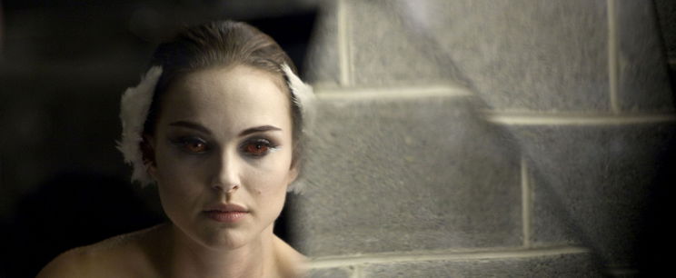 Ez a pszichothriller minden idők egyik legjobbja, több százezer néző értékelte 10/10-re, rabjai lettek Natalie Portman alakításának
