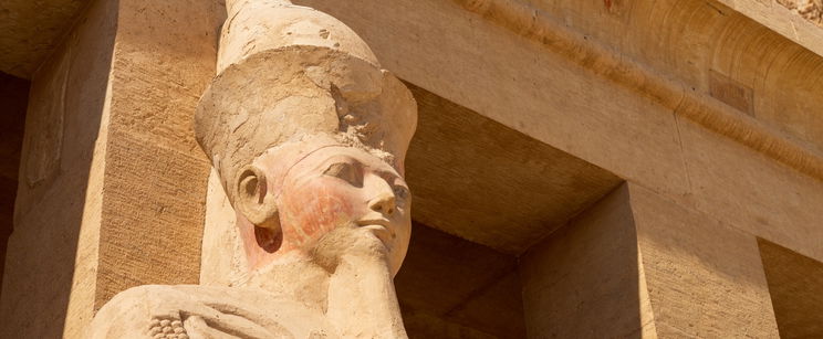 Megmozdult az ősi egyiptomi szobor szeme a múzeumban, brutális videó jelent meg az interneten, a turisták teljesen ledöbbentek?