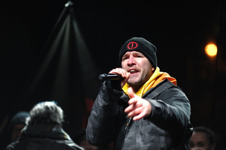 A sárga földig lejáratta Molnár Áron az RTL-t ebben a videóban, érthetetlen hogyan került be a Csillag születik zsűriszékébe