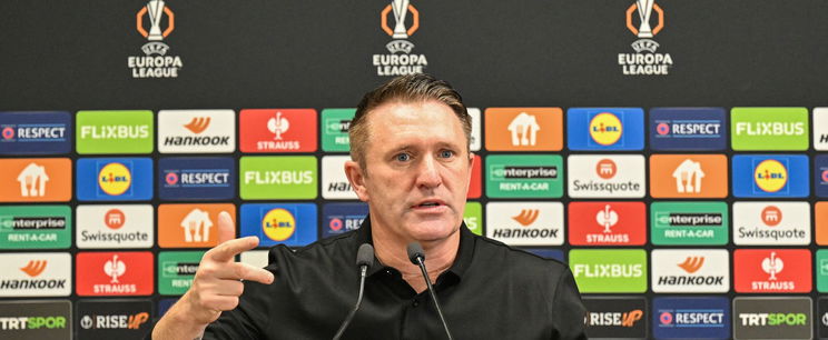 Robbie Keane bejelentése sokkolta a riportert, még a tolmács is zavarba jött a Fradi edzőjétől, itt a vége?