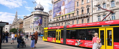 Kettévágták Budapest leghíresebb utcáját, totálisan megváltozott a belváros látképe