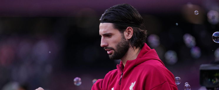 Szoboszlai Dominik leborult a karácsonyfák közé, Buzsik Borka ezzel sokkolta férjurát Liverpoolban