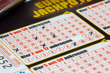 Eurojackpot: jobban járt, aki nem nyert, ennyi pénzzel csak a baj van