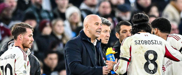 Szoboszlaiék pánikban, azonnali hatállyal bejelentették Arne Slot távozását a Liverpoolnál?