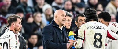 Szoboszlaiék pánikban, azonnali hatállyal bejelentették Arne Slot távozását a Liverpoolnál?