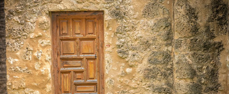 Titkos fal áll egy budapesti ház udvarán, borzalmas titkot őriz