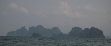 A Jeges-tenger közepén áll Magyarország egyetlen szigete, a nevétől azonnal hátast dobsz