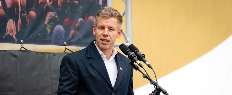 Minden eddiginél pusztítóbb gúnyvideó került elő Magyar Peterről, felfoghatatlan pózban a Tisza Párt elnöke