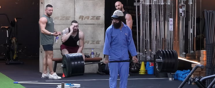A cingár takarító, aki mindenkit hülyére vesz a konditeremben