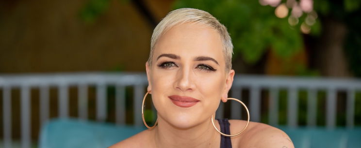 Óriási az öröm Tóth Gabiéknál, elmondta mikor érkezik