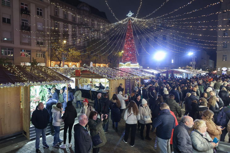 Borzasztó híre van külföldön a budapesti karácsonyi vásárnak, oda a további díjaknak? 