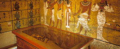 Futva menekültek a felfedezők, iszonyatos múmiát találtak a világ egyetlen épségben maradt fáraósírjában