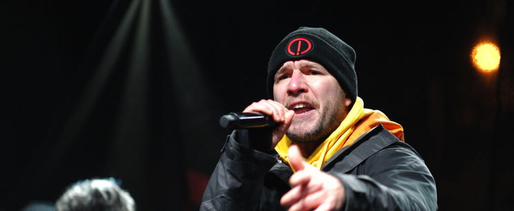 Kíméletlenül lejáratták Molnár Áront, roppant kínos videóban láthatta viszont magát