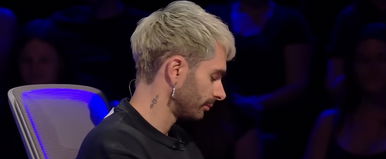 Nekiestek ByeAlexnek egyetlen szó miatt, az énekes posztja alatt elszabadultak az indulatok