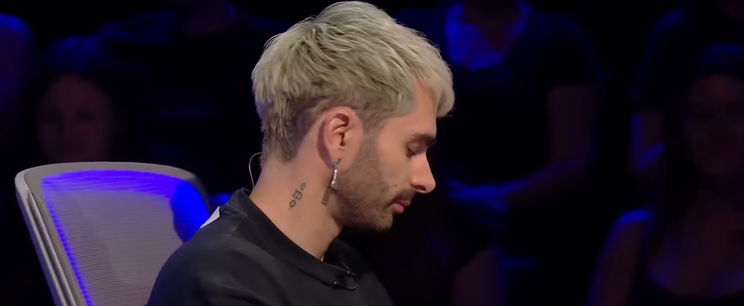 Nekiestek ByeAlexnek egyetlen szó miatt, az énekes posztja alatt elszabadultak az indulatok