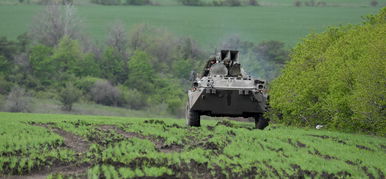 Háborús övezetté vált egy kelet-magyarországi település, páncélozott járművekkel és drónokkal vonultak ki a lövöldöző ámokfutóra