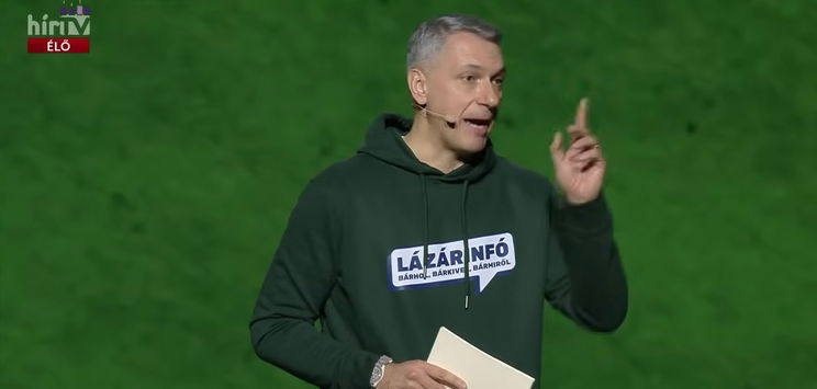 Így néz ki Lázár János háza belülről, rendkívüli fotó került ki, ettől a képtől elakad a szavad, karácsony alkalmával készült