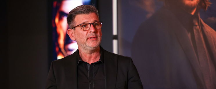 Kárász Róbert megmutatta 15 évvel fiatalabb feleségét és kisbabájukat, szem nem marad szárazon a kislány nevétől