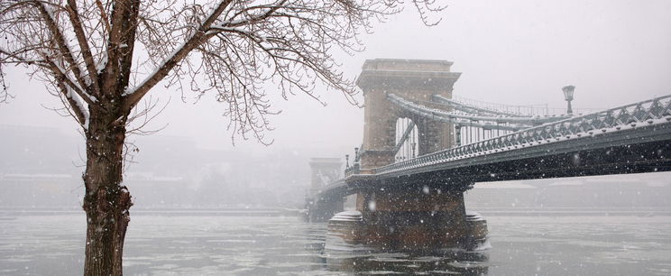 Havazás zúdul Magyarországra szilveszter estéjén, ezekben a megyékben kezdjük hóval az új évet