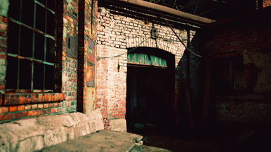 Igazi horrorházat nyitottak fel egy magyarországi erdő szívében, több milliós érték áll a kertjében