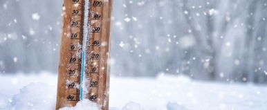 Vörösbe borult több vármegye, kritikus nap elé nézünk, órákon belül megbénulhat a közlekedés, rendkívüli riasztás lépett életbe