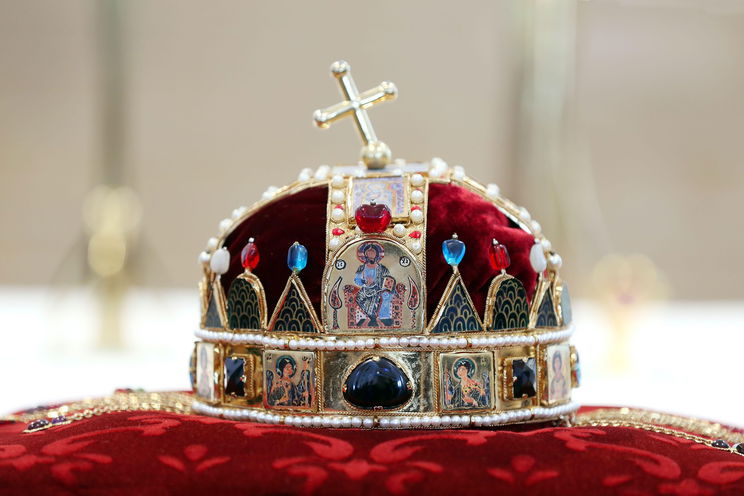 Iszonyat, Kínában megtalálták a magyar Szent Korona mását, itt a kép amitől nehezen fogsz aludni