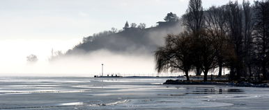 Az égből zúdult alá a Balatonnál, a hatalmas robajra elképesztő sereg lepte el a tihanyi révet, a helyieknek is elállt a szava