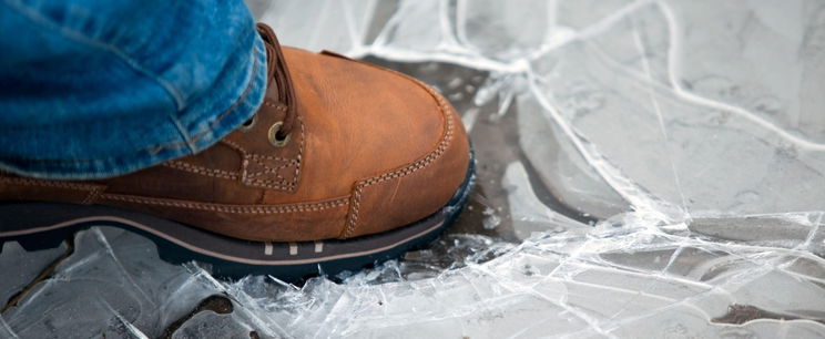 Így nem fog csúszni a cipőd talpa még a legnagyobb jégben sem, pár másodperc alatt kész a csodaszer