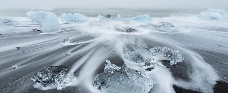 A NASA mutatott űrfelvételt a Balaton befagyásáról, ilyet még nem láttál sosem
