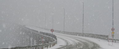 Az ónos eső után jön az újabb csapás, az időjósok figyelmeztetnek, erre nagyon kell vigyáznunk a napokban a legfrissebb időjárás-előrejelzések szerint