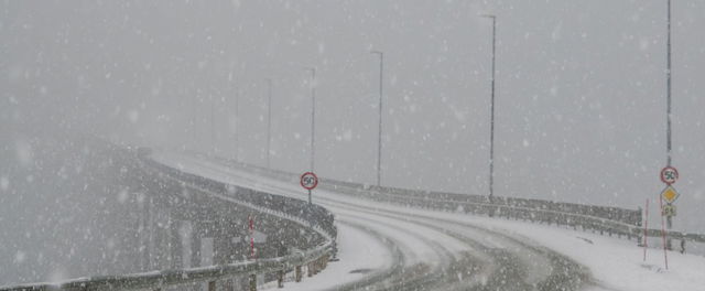 Az ónos eső után jön az újabb csapás, az időjósok figyelmeztetnek, erre nagyon kell vigyáznunk a napokban a legfrissebb időjárás-előrejelzések szerint