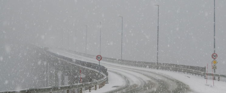 Az ónos eső után jön az újabb csapás, az időjósok figyelmeztetnek, erre nagyon kell vigyáznunk a napokban a legfrissebb időjárás-előrejelzések szerint
