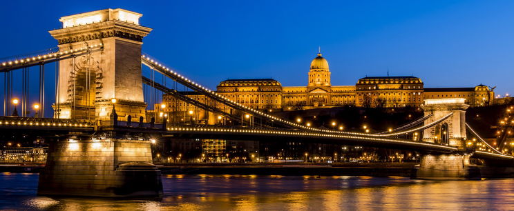 Itt a videó, Budapest szívében az utcára került valami, amire az egész világ felkapja a fejét