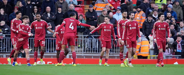 Kiszúrták, Szoboszlai rontott, mégis egy másik magyar sztárt mutatott a kamera Liverpoolban