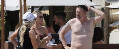 Robbie Keane őrjöng, szőke bombázó felesége felháborító dolgot tett a fiatal Fradistával