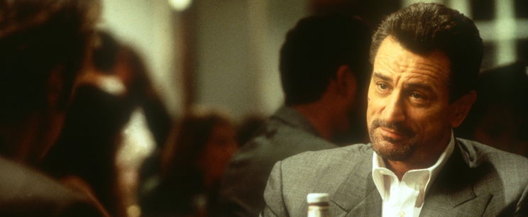 Al Pacino és Robert De Niro filmje minden idők egyik legjobb krimi-thrillere, máig referenciapont az akciófilmek világában