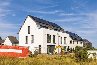 Titkos átjárót talált a házaspár a frissen vett házukban, kegyetlen, ami feltárult mögötte