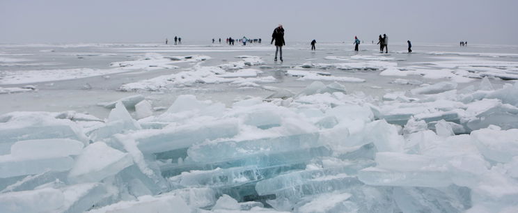 Olyan dolog történt a Balaton jegén, amiről az egész világ beszélni fog, hihetetlen felvételek érkeztek