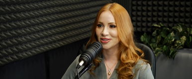 Miközben Stohl András a rózsát adja, Kiara Lord egy másik férfi karjaiban pihen, két vasat tart a tűzben?