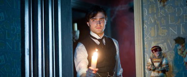 Harry Potterből gótikus rémálom, Daniel Radcliffe ezzel a 10/10-es hidegrázással végleg kilépett korábbi szerepe árnyékából