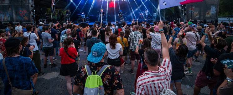 Forrnak az indulatok a Sziget friss listája miatt, tömegek követelik vissza a jegyük árát